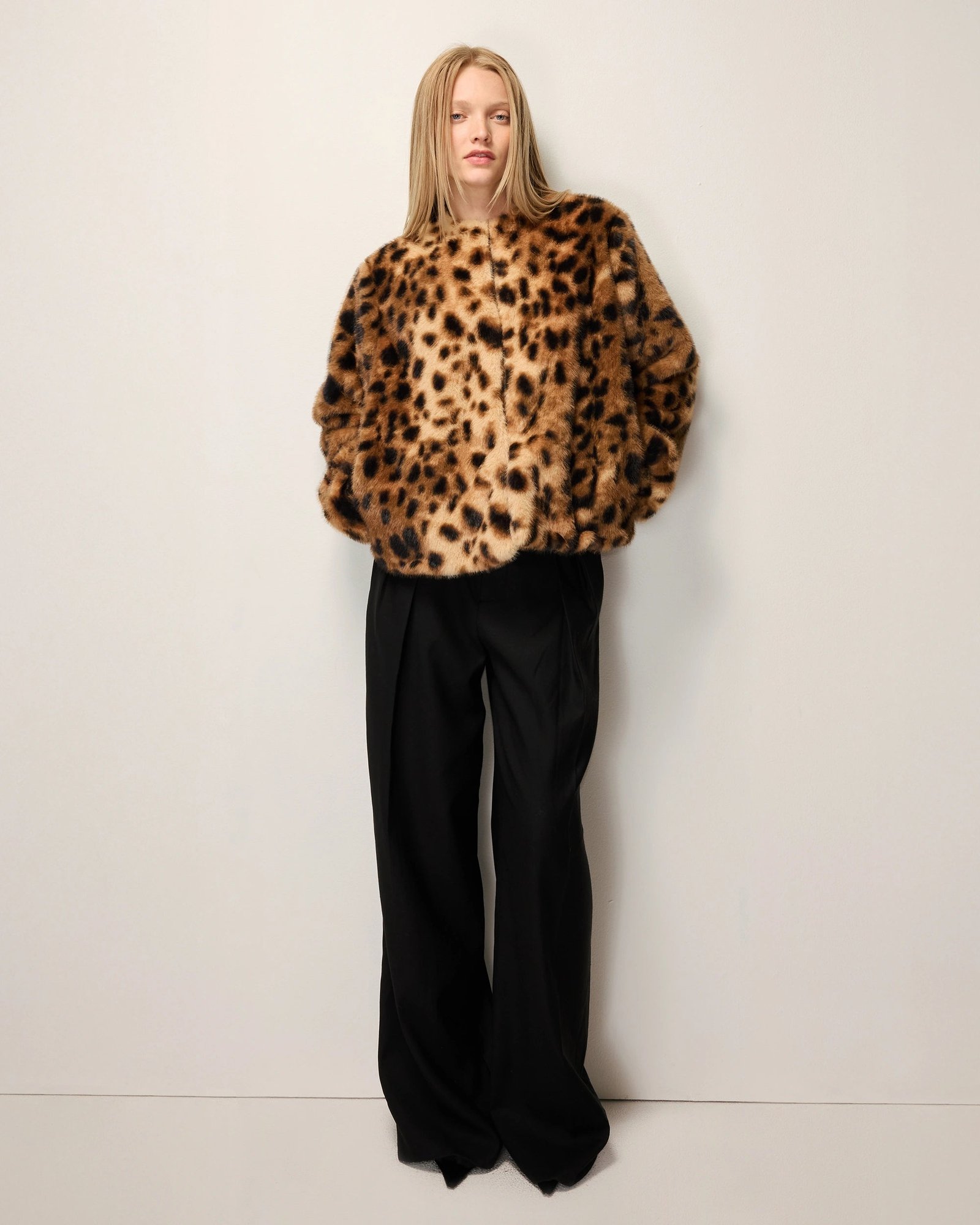 Low Rise Pleated Trouser | Black - Image 5